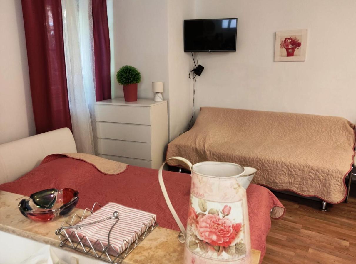 Monte B. Exclusive Apartment Ровінь Екстер'єр фото