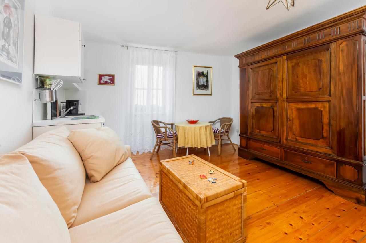 Monte B. Exclusive Apartment Ровінь Екстер'єр фото