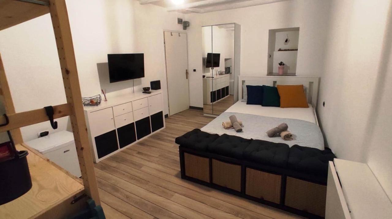 Monte B. Exclusive Apartment Ровінь Екстер'єр фото