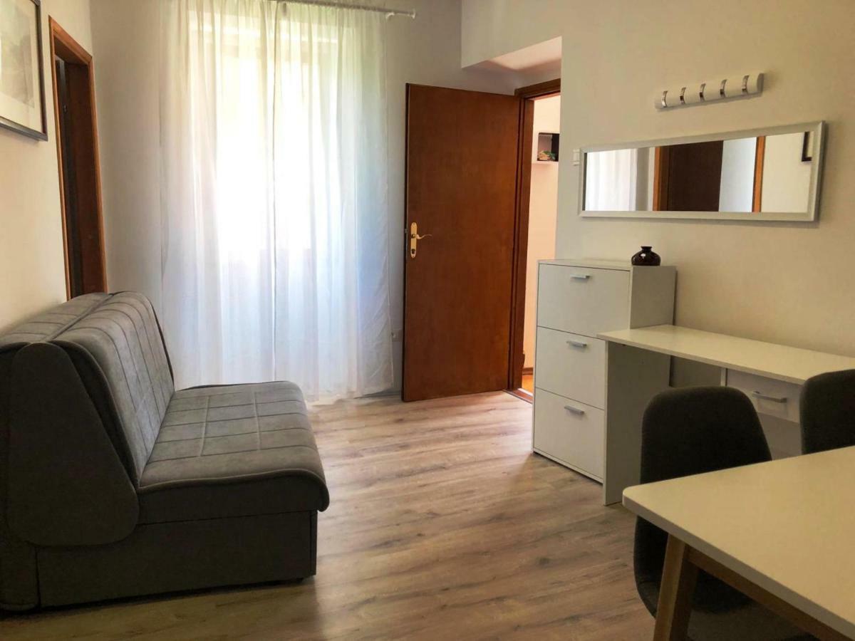 Monte B. Exclusive Apartment Ровінь Екстер'єр фото