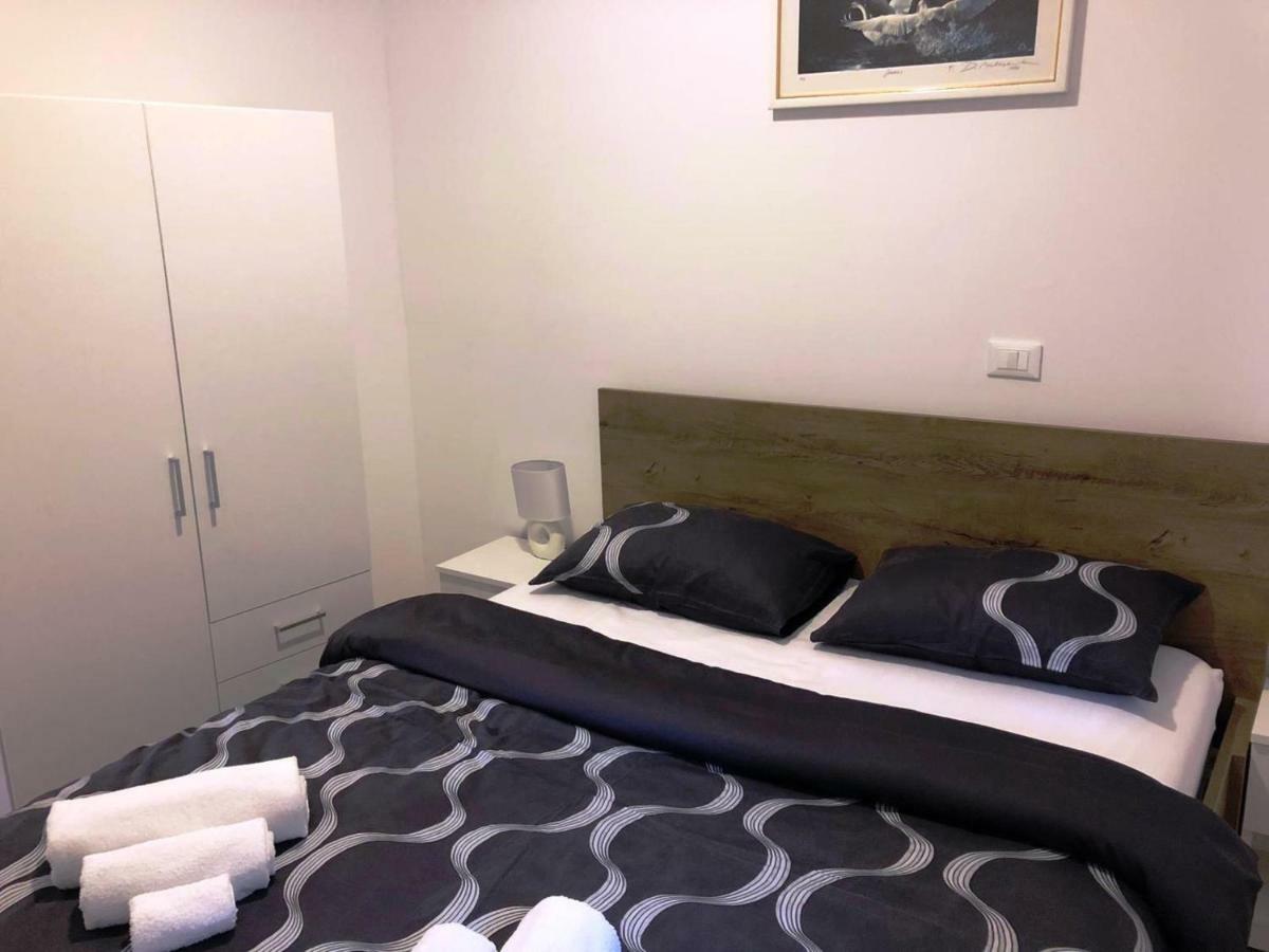 Monte B. Exclusive Apartment Ровінь Екстер'єр фото